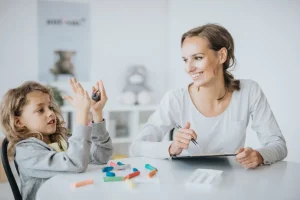 علائم نیاز کودک به کاردرمانی ذهنی